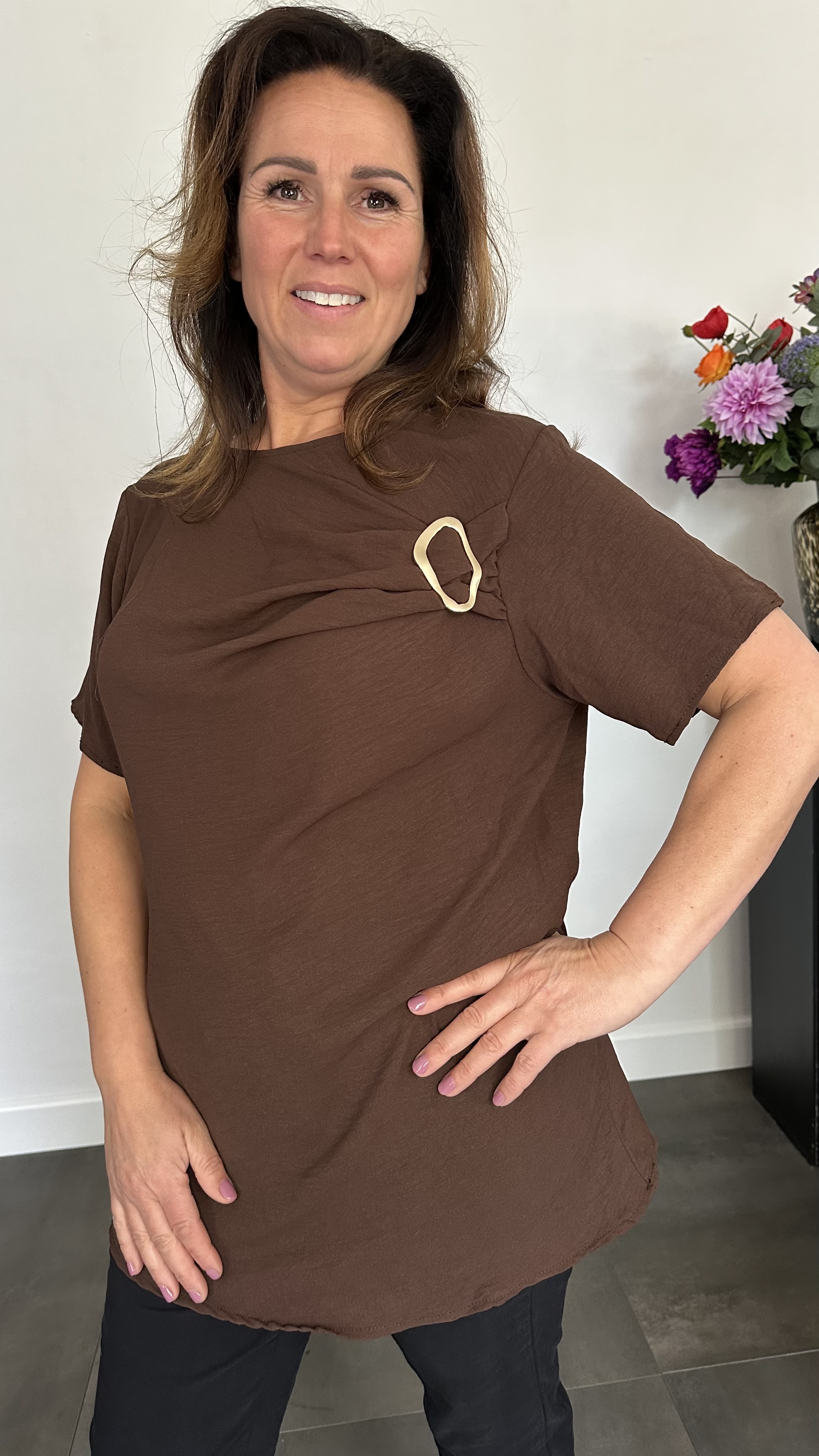 Crepe shirt met gesp donker bruin