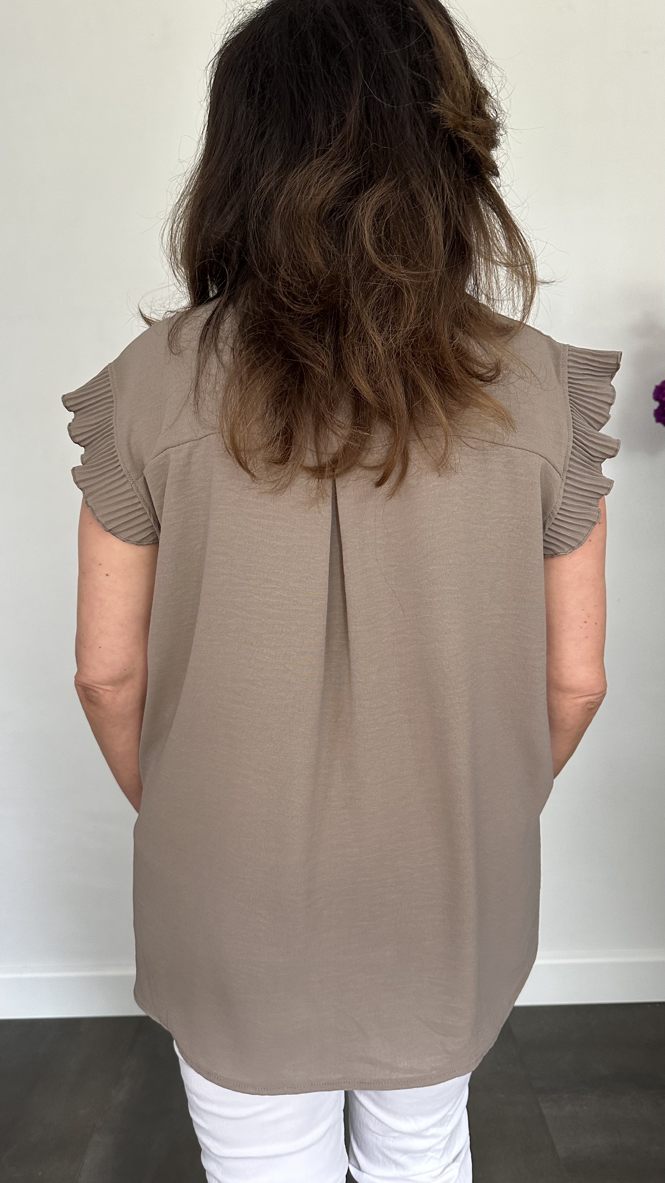 Top Elena met plisse ruche taupe