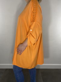 Blouse met opengewerkte 3/4 mouw oranje +size