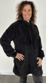 Oversized fluffy sweater met capuchon zwart