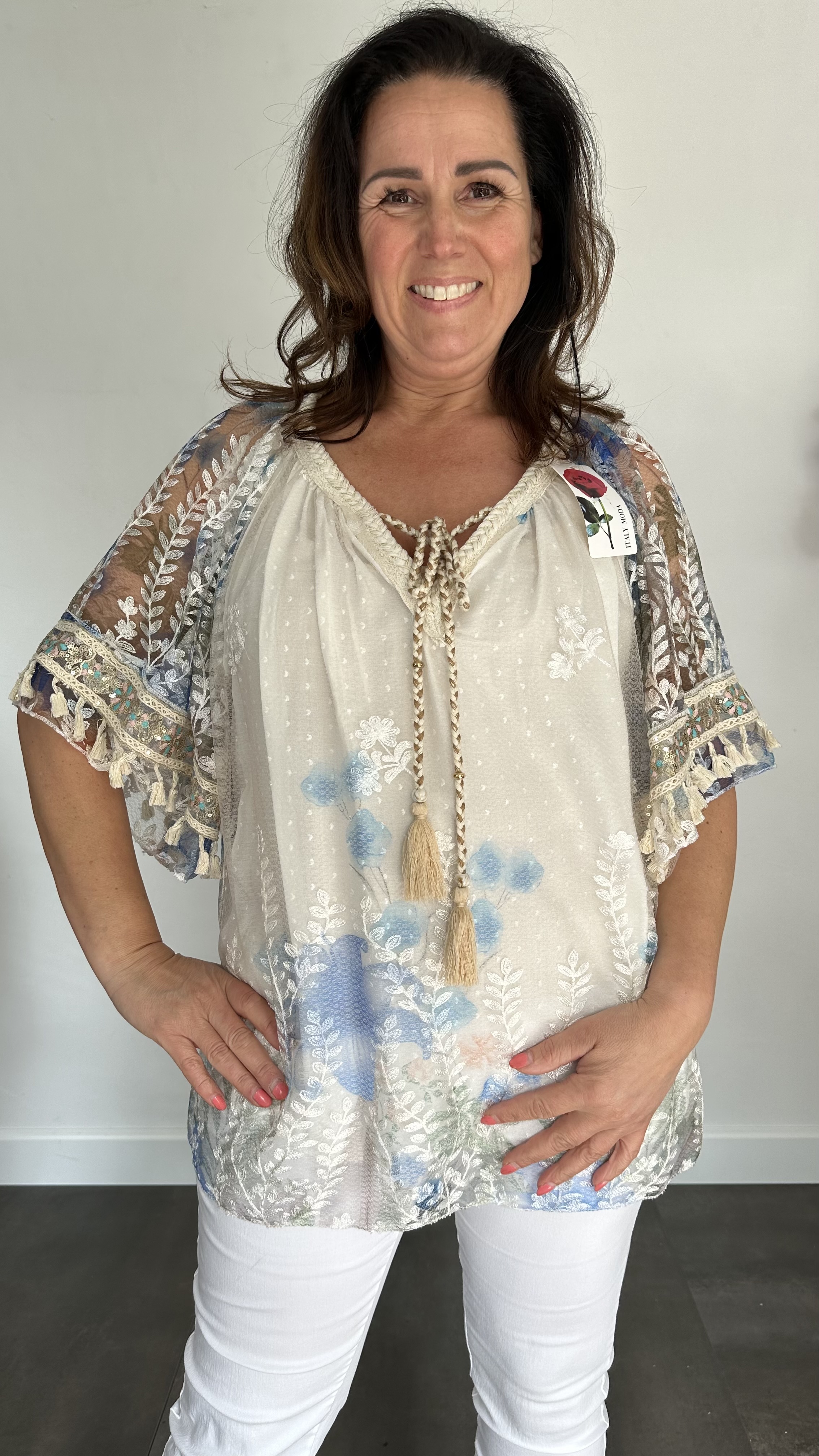 Tule blouse met bloemen print +SIZE kobalt
