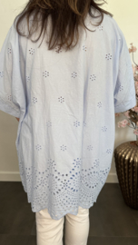 Broderie shirt Fiona ijsblauw