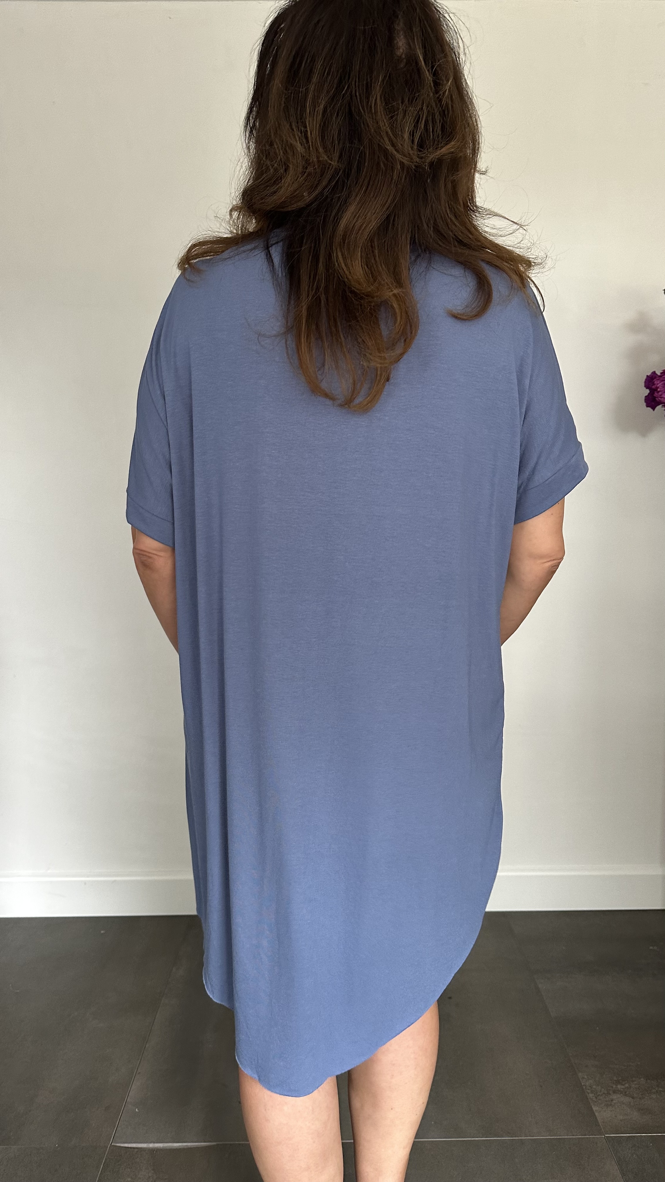 T-shirtjurk met ketting jeans blauw