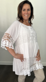 Blouse/ tuniek met kant Stella wit SALE