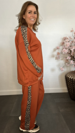 2-Delig comfy pak met panter bies Roest Bruin