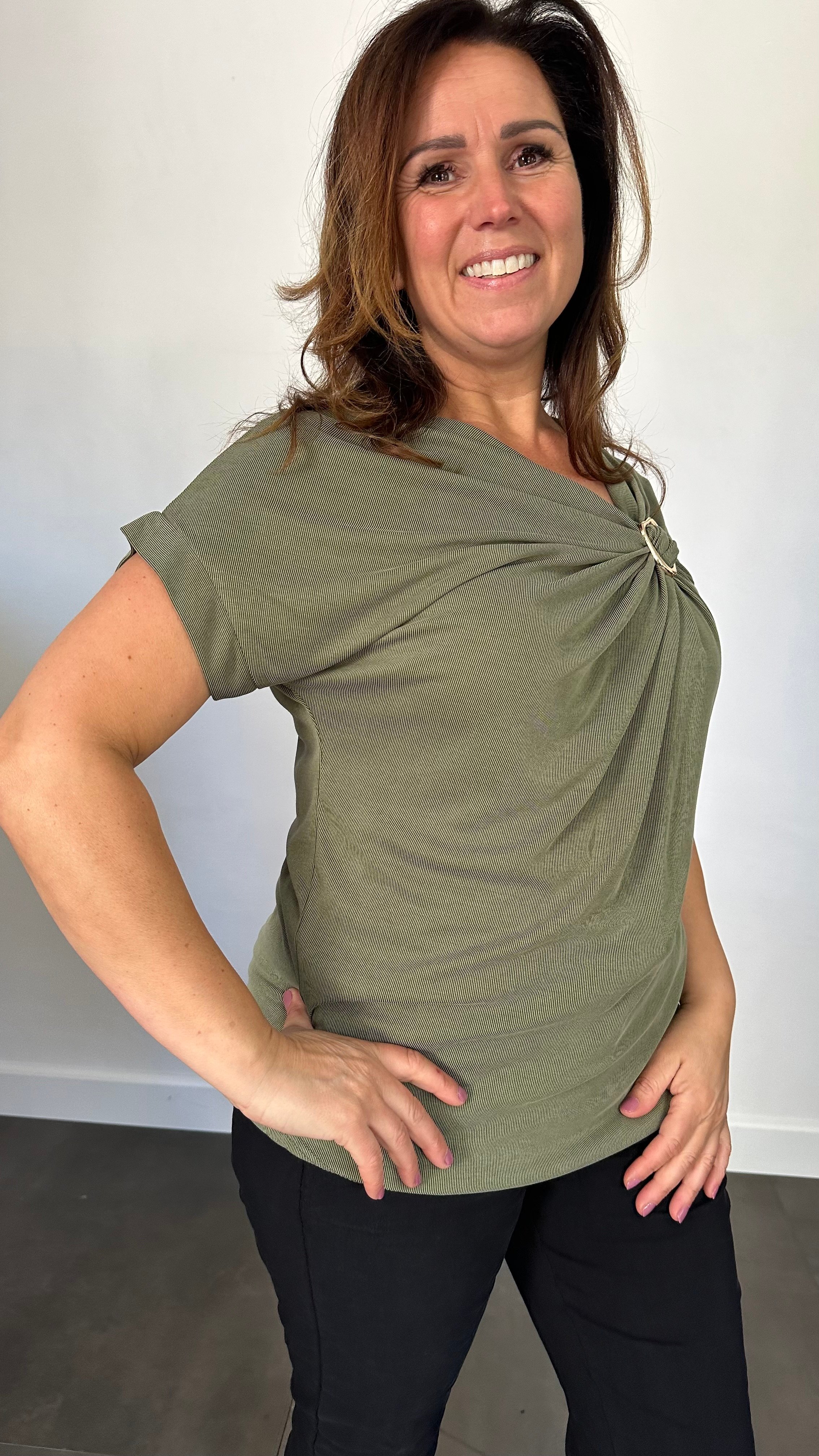 Ribbel shirt met gesp army