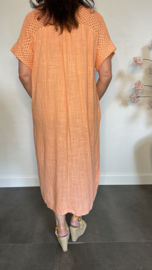 Linnenlook jurk met gehaakt kant Peach