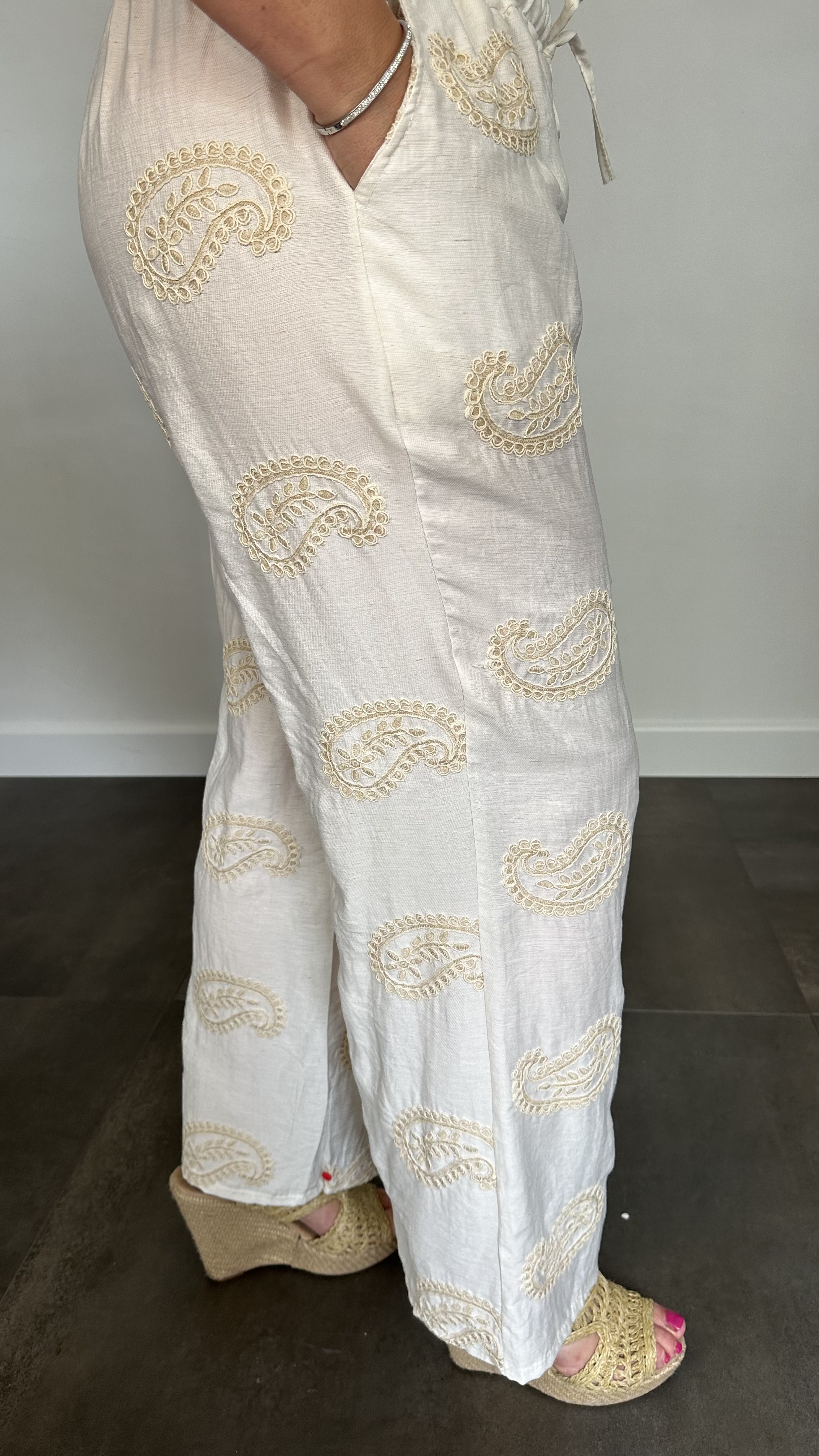 Broek Amanda paisley geborduurd
