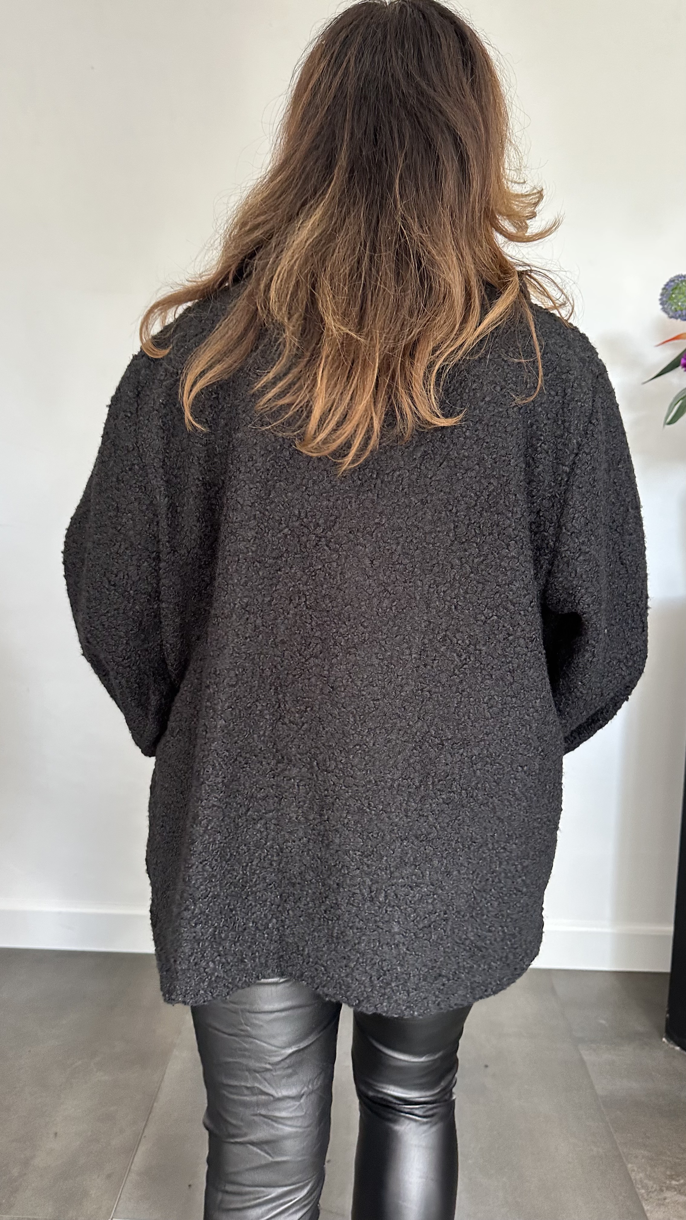 Boucle jasje zwart