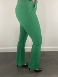 Flared pantalon met wijde pijp en riem groen