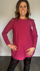 Trui Roos met pareltjes fuchsia