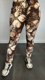 Suèdine joggjeans flowers bruin/ ecru