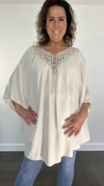 Tuniek/ blouse chantal met kant zand +SIZE