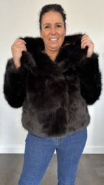 Kort bontjasje zwart (fake fur)