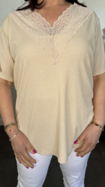 Ribbel shirt met kanten V-hals Zand