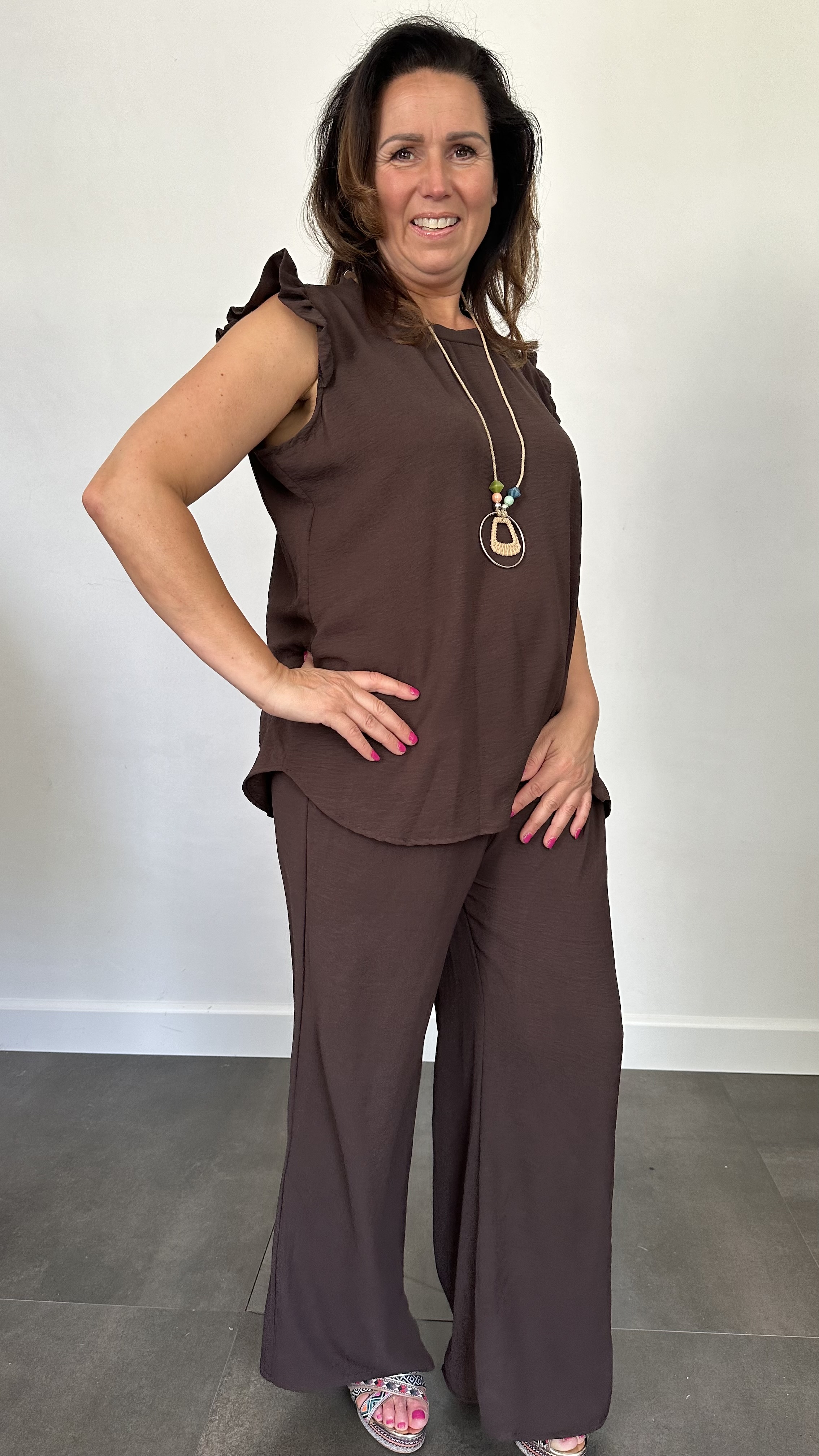 2-Delig pak Mia met ruche & ketting donker bruin