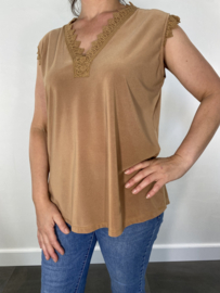 Top met kant diana camel
