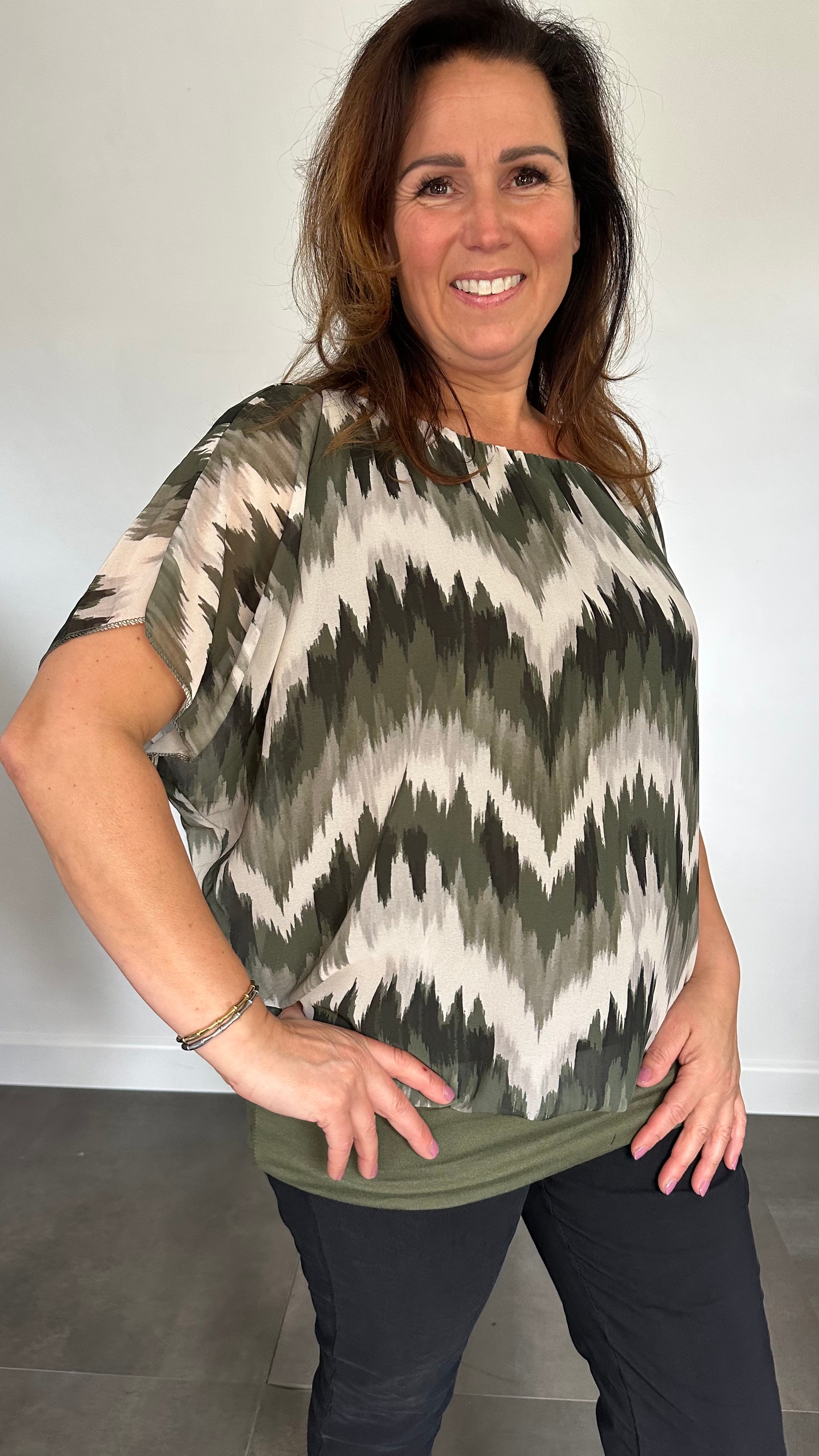 Blouse met boord zigzag army