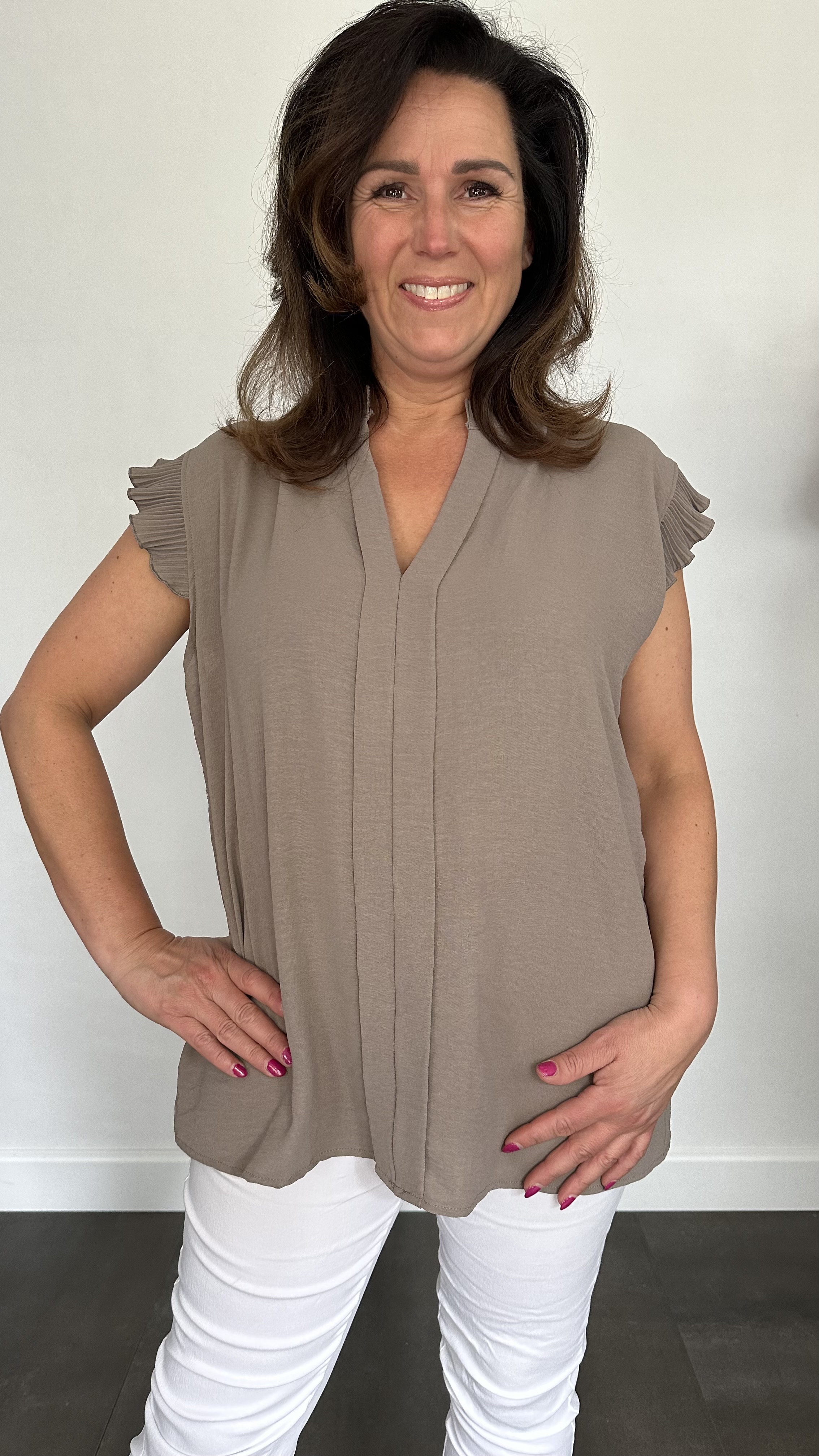 Top Elena met plisse ruche taupe