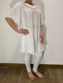 Tuniek vlinder wit