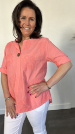 Geborduurde  blouse Belle koraal