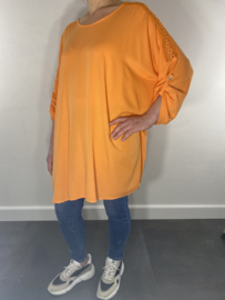 Blouse met opengewerkte 3/4 mouw oranje +size