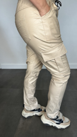 Cargo joggjeans leatherlook coating beige