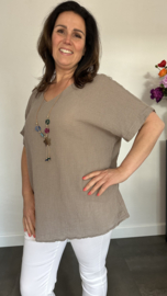 Shirt Lucy met ketting +Size taupe