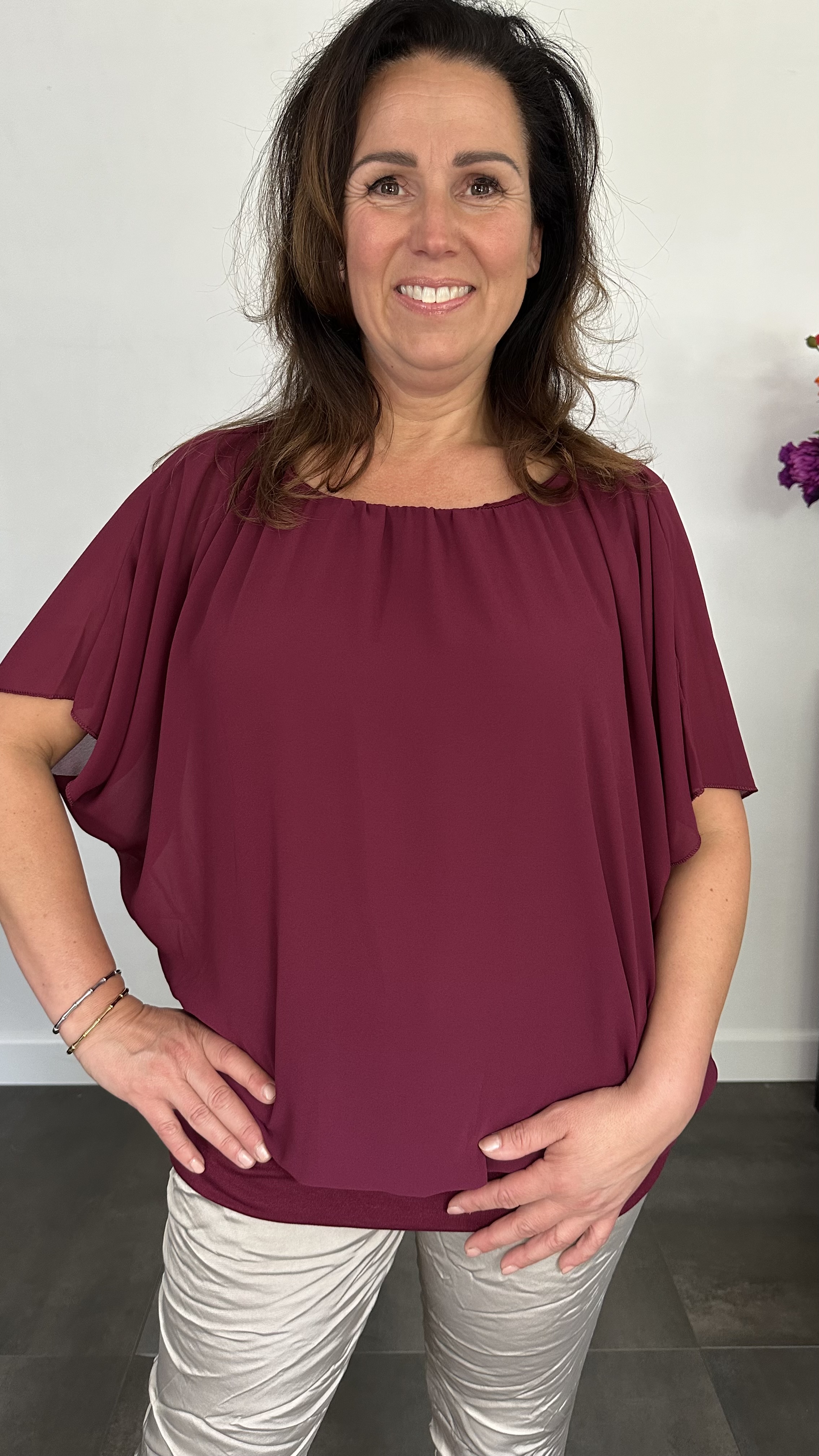 Blouse met boord korte mouw +SIZE aubergine