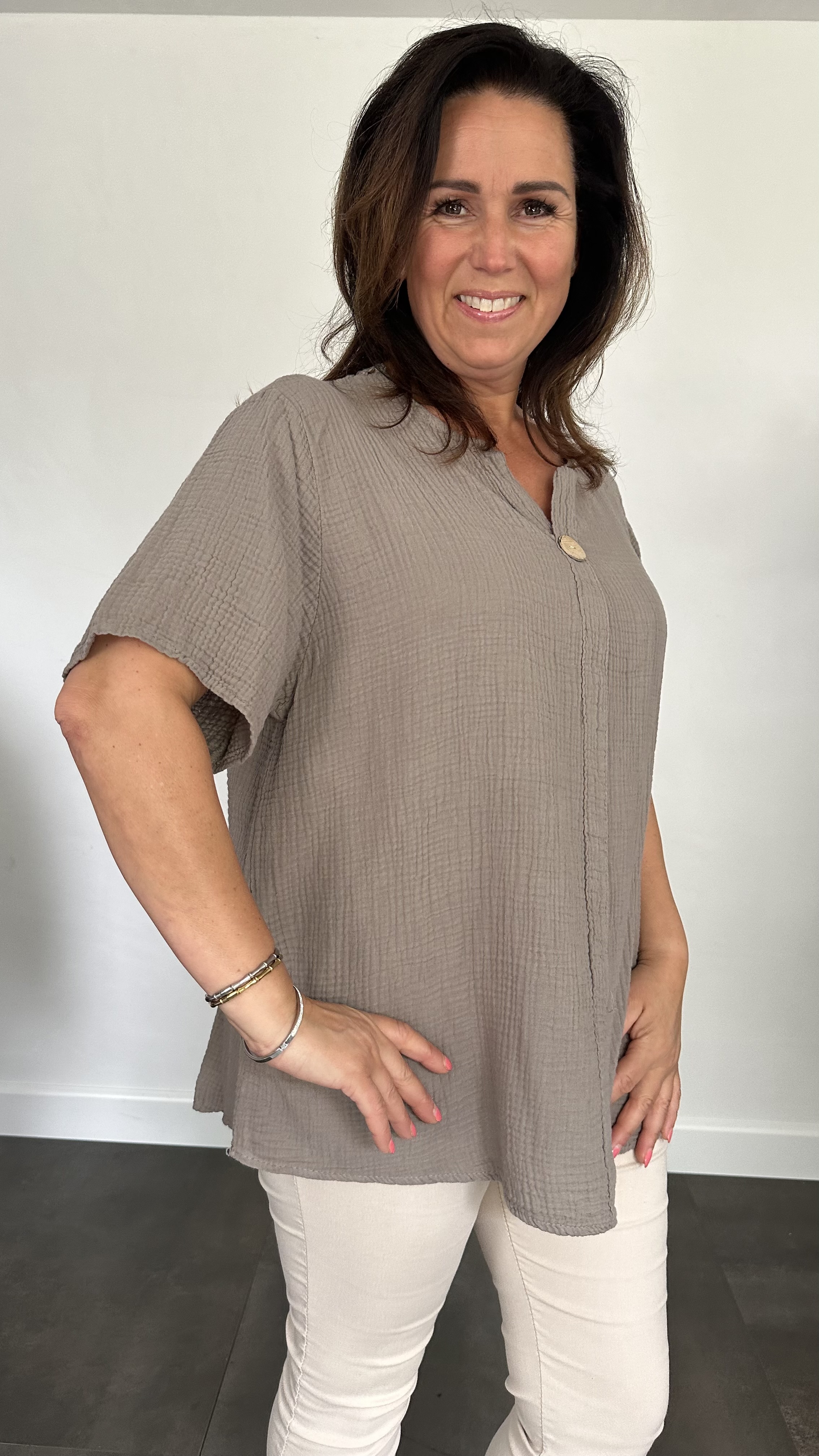 Shirt Vera met kant +SIZE taupe