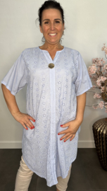Broderie tuniek met knoop IJsblauw