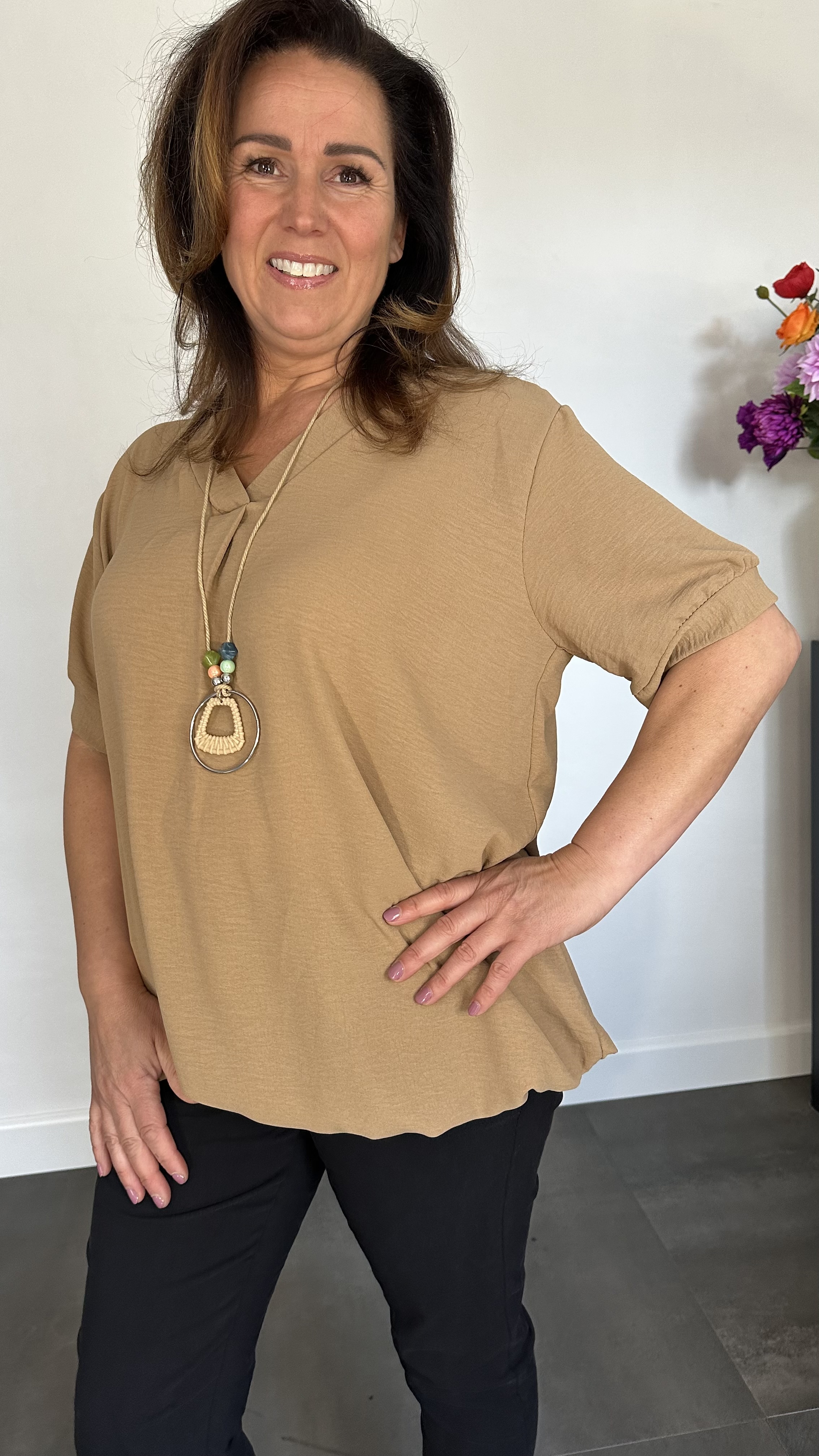 Top Maya korte mouw +SIZE camel