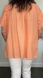 Broderie blouse Olivia Koraal