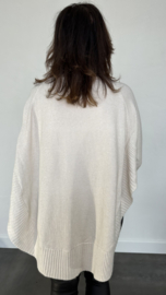 Oversized Poncho/ trui met ribbel col ecru