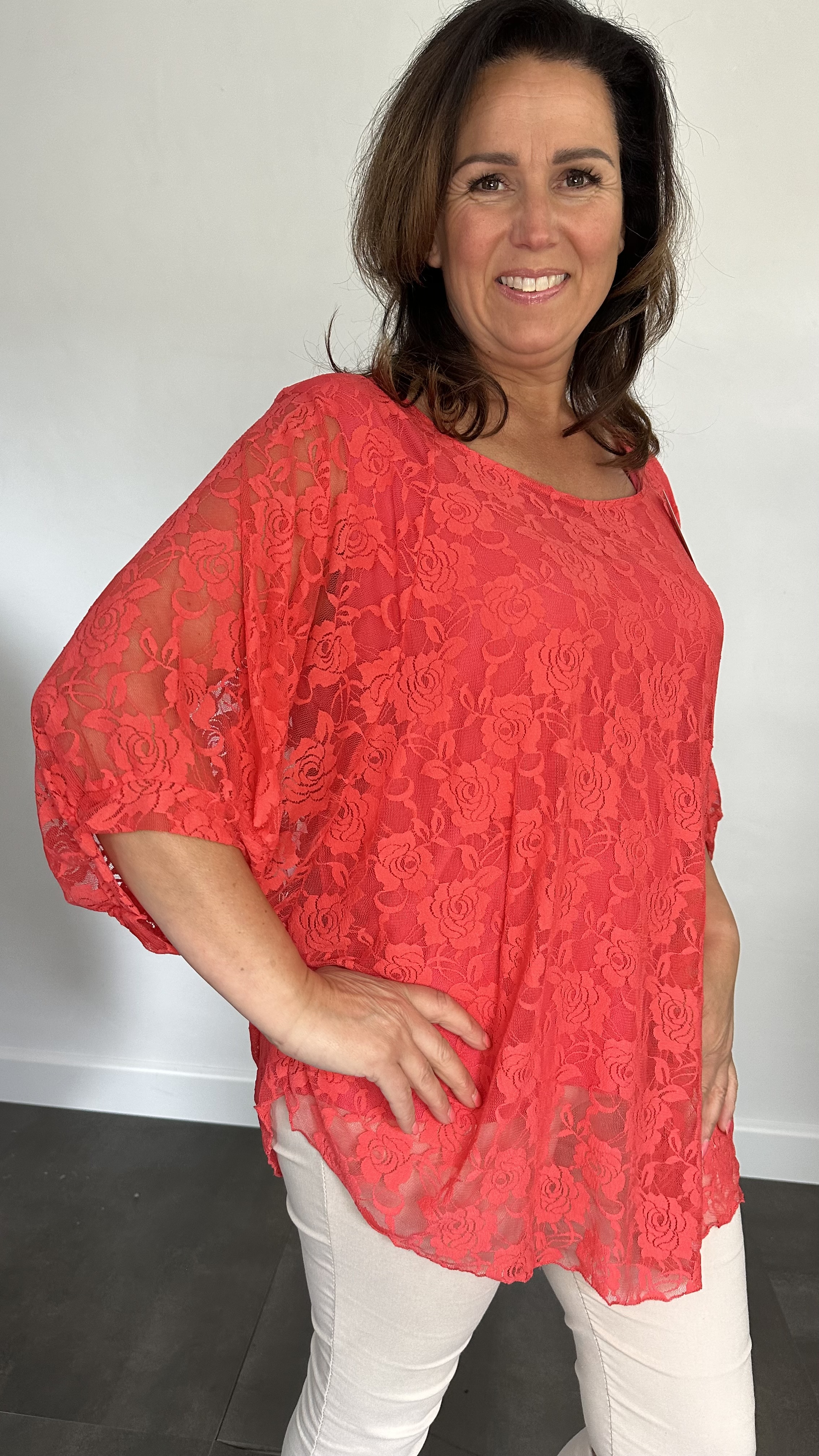 Kanten blouse charlotte +SIZE koraal SALE