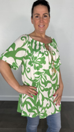 Shirt met elastiek langs de halslijn barok bloem appel groen 