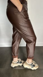 Lederlook broek met riem Bruin