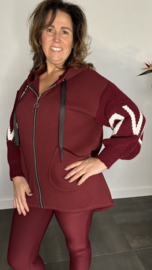 Vest met gebreide mouwen en capuchon "love" bordeaux