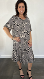 A-lijn jurk croco zwart /zand +SIZE