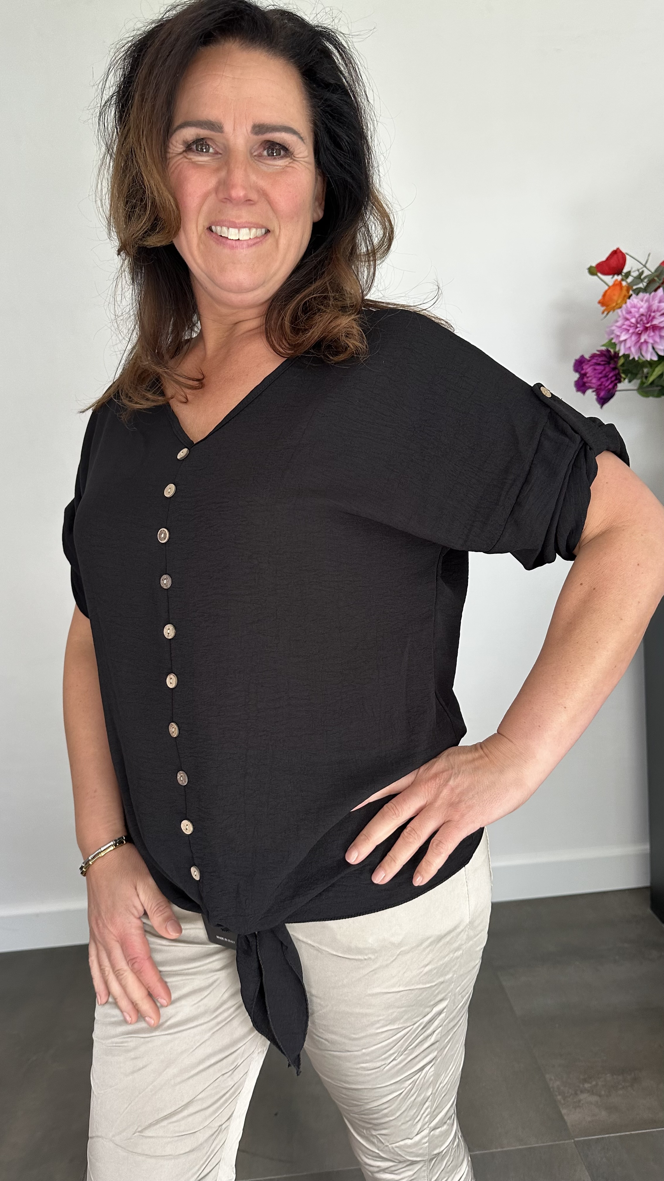 Blouse tessy met knoop zwart