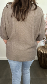 Blouse Silke met knoop+ ketting Taupe