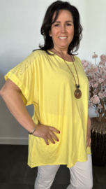 Shirt Jessica met ketting Geel