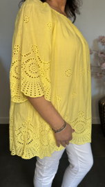 Broderie top Aurora geel