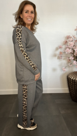 2-Delig comfy pak met panter bies Grijs