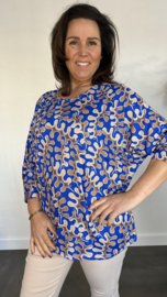 Shirt Debby fantasy met vleermuismouw kobalt