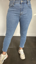 B.S. Jeans met knopen