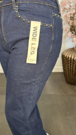 B.S. WIDE leg stretch jeans met studs