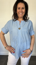 Geborduurde blouse Belle ijsblauw