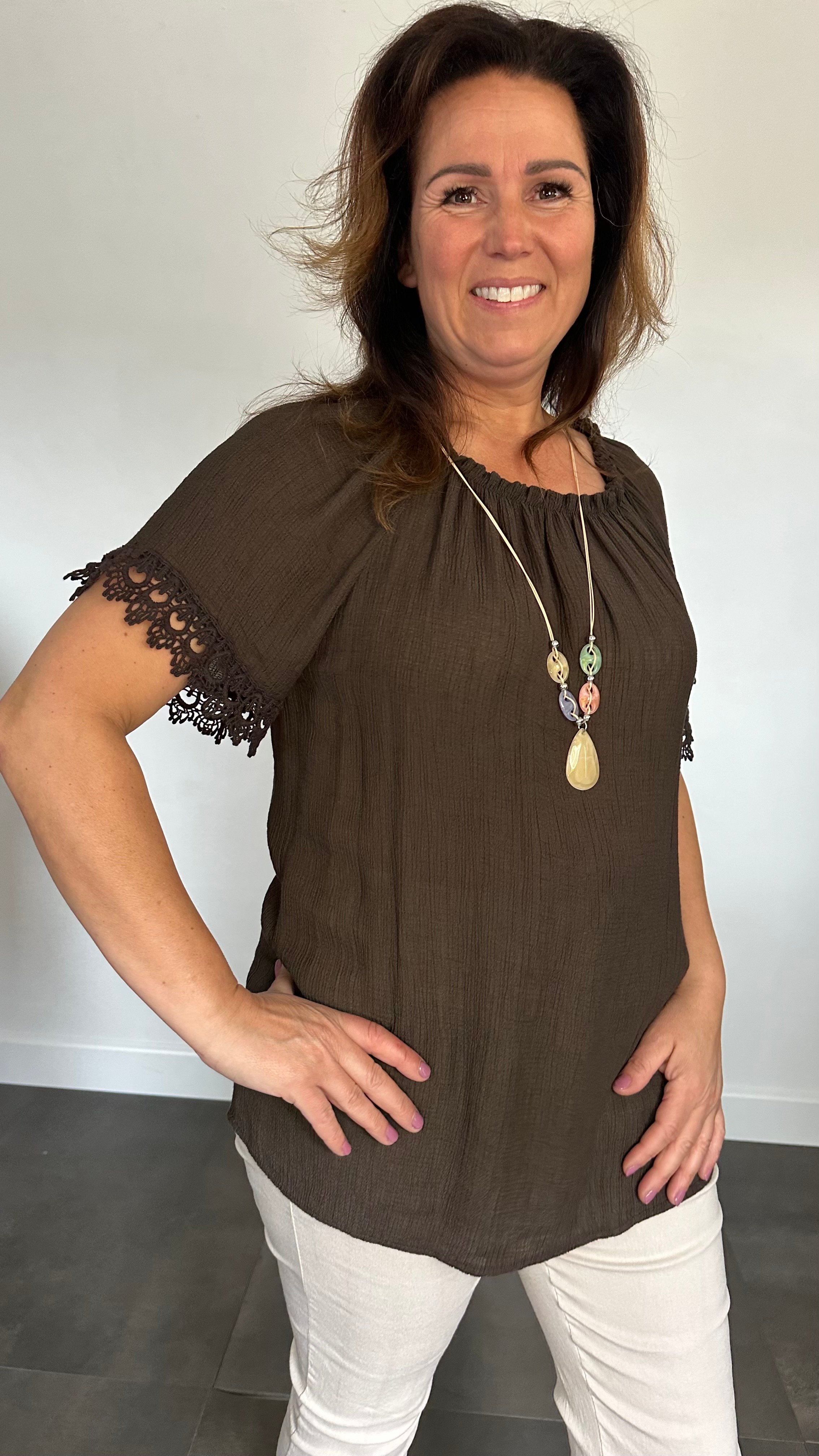 Crinkle shirt met kant bruin