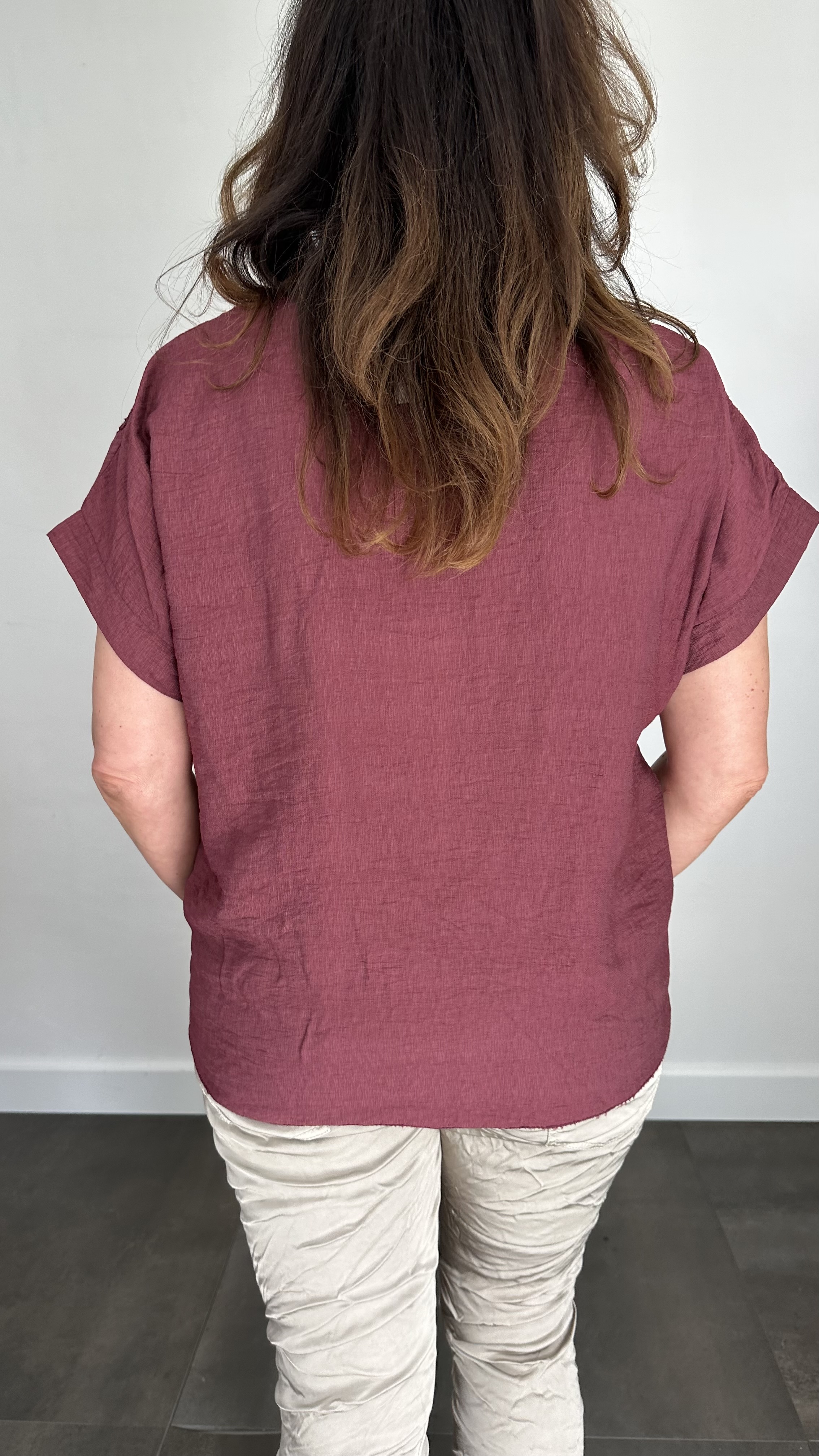 Top met knoop geborduurd aubergine